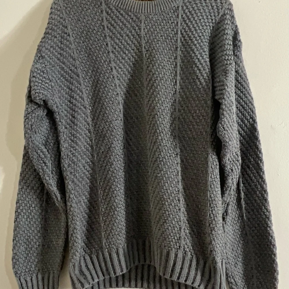 Eddie Bauer Black Label Steel Gray Cable Knit Men Size Medium Pull Over Sweater - Picture 3 of 7